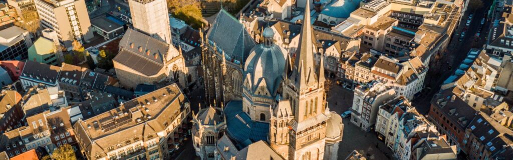 Escort Aachen Cityguide: Ein luxuriöses Wochenende mit Ihrem Escort Aachen Grazia Agency I International High Class Escort Service